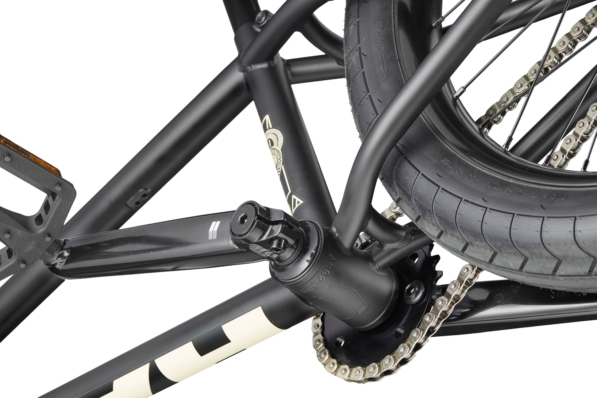 Close-up of Dana's black crankset, rear wheel, and chain, designed for pro-level street performance on a white background.
