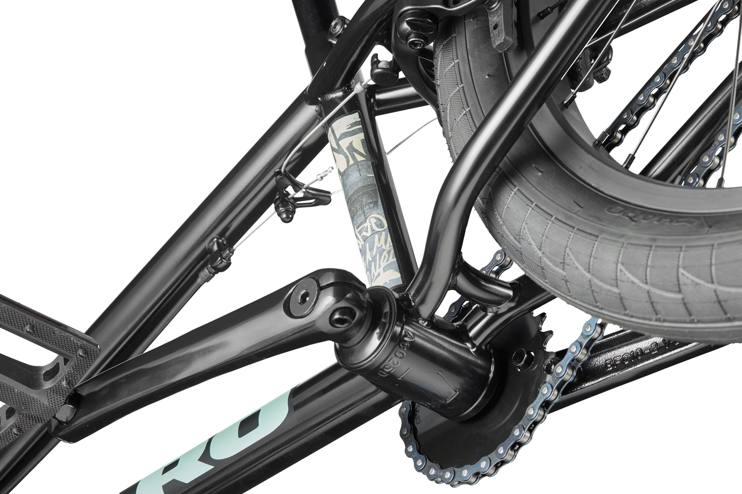 Close-up of the Downtown 20's rear wheel, chain, crank, and frame against a white background—ideal for entry-level riders.